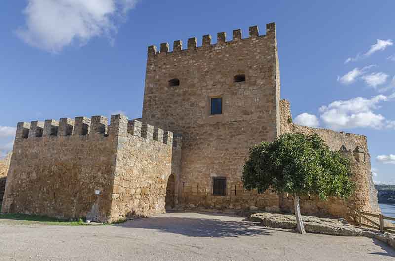 Ciudad Real - Argamasilla de Alba 08 - castillo de Penyarroya.jpg